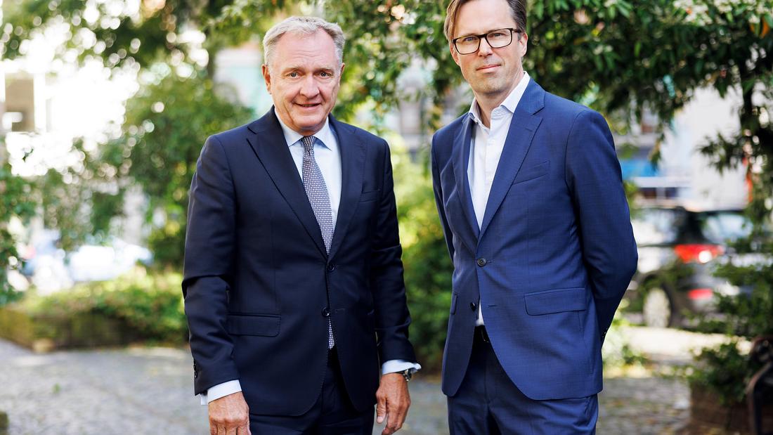 Fra venstre: Carsten Dilling, bestyrelsesformand, Terma og Mikkel Svenstrup, investeringsdirektør, ATP 